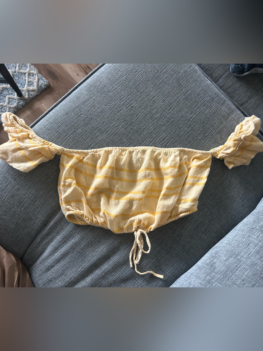 American Eagle - yellow crop top- size small